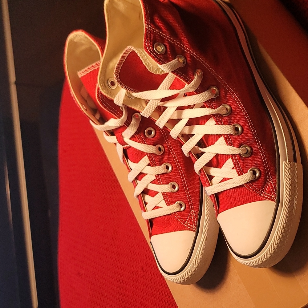 Chuck Taylor - Picture 4 of 4